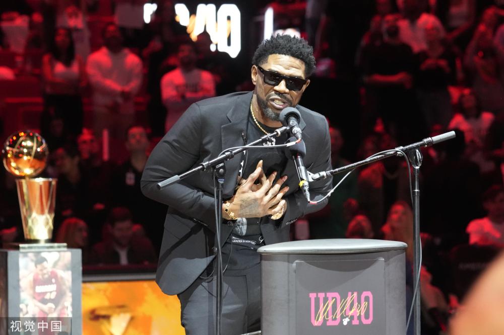 身披波黑战 身披波黑战